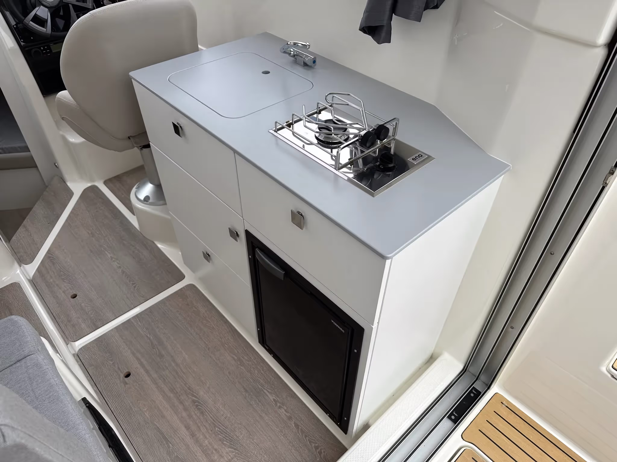 Quicksilver 755 Weekend