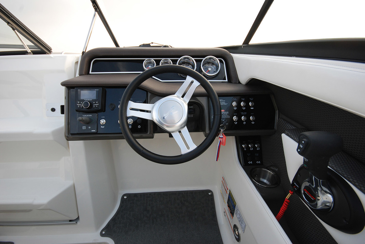 Sea Ray Sun Sport 250