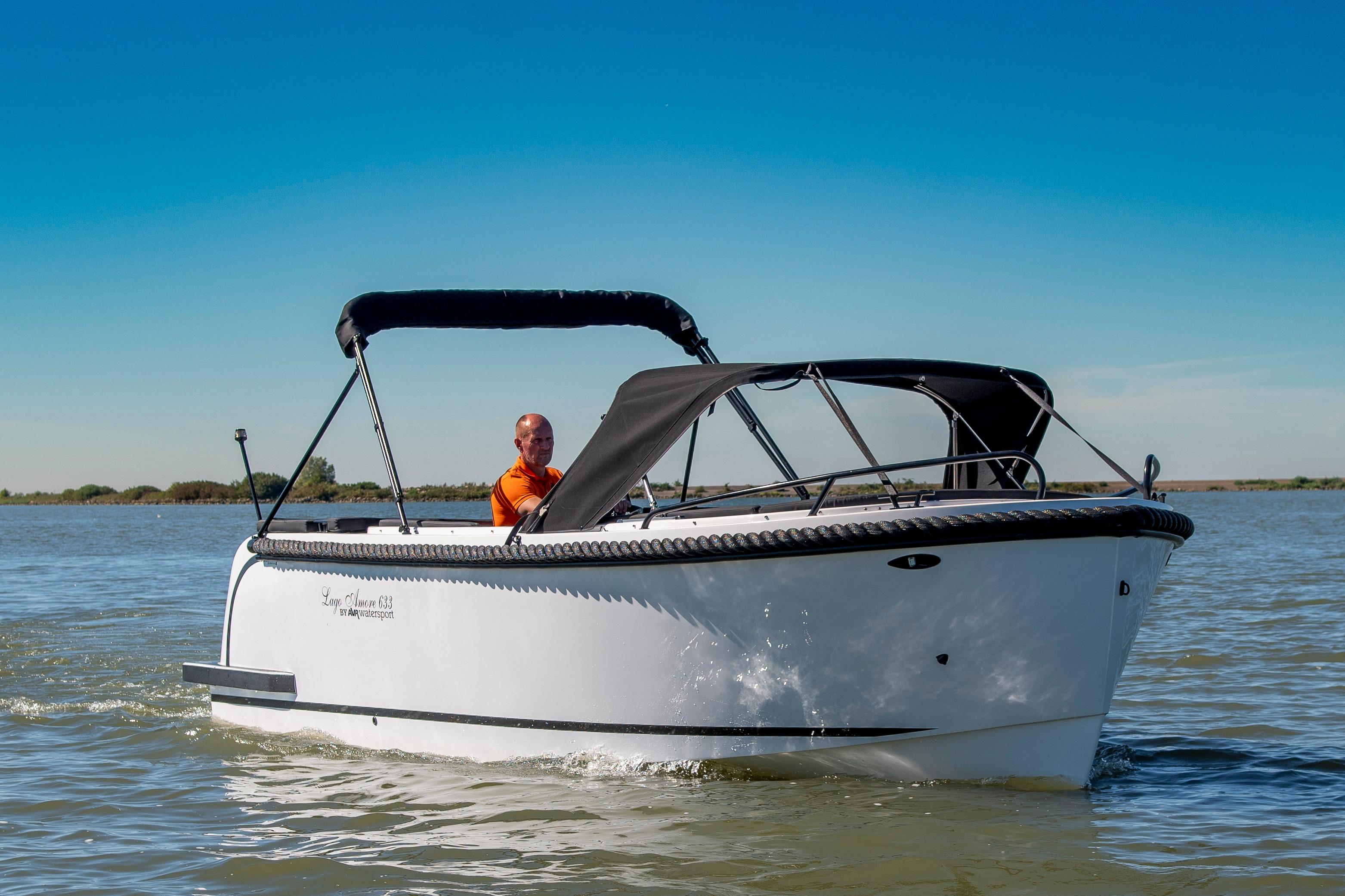 Lago Amore 633 Tender