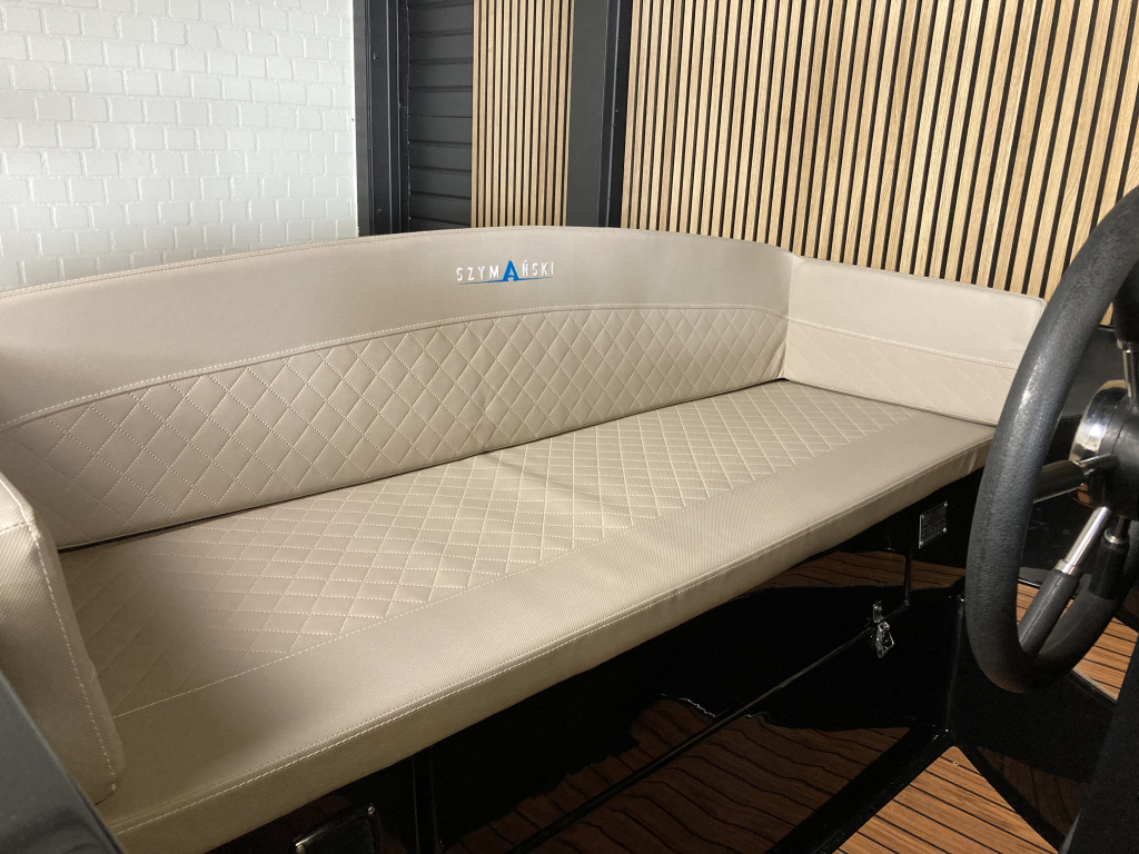 Amigo 485 S Black Edition + Navy 3.0 fluistersloep