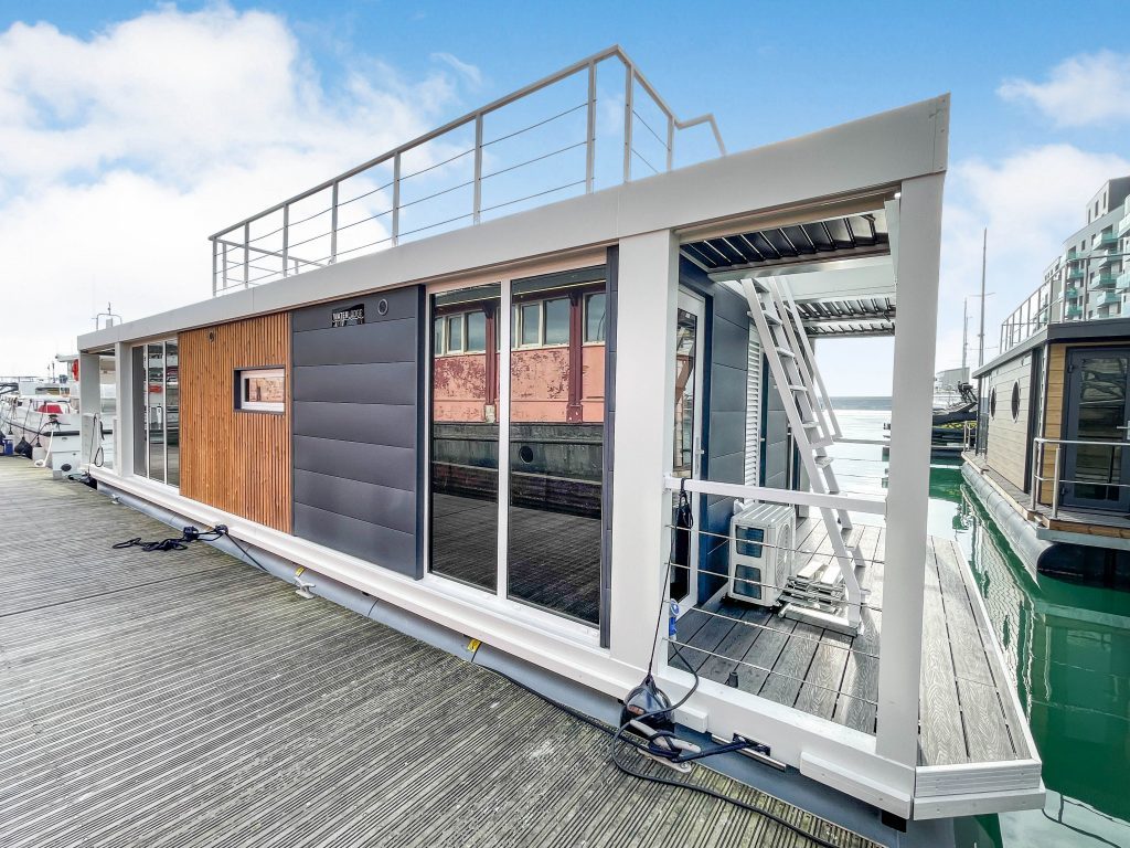 La Mare Houseboat Modern 16 ProLine