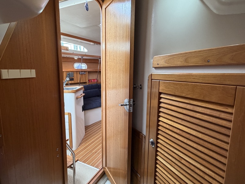 Catalina 320