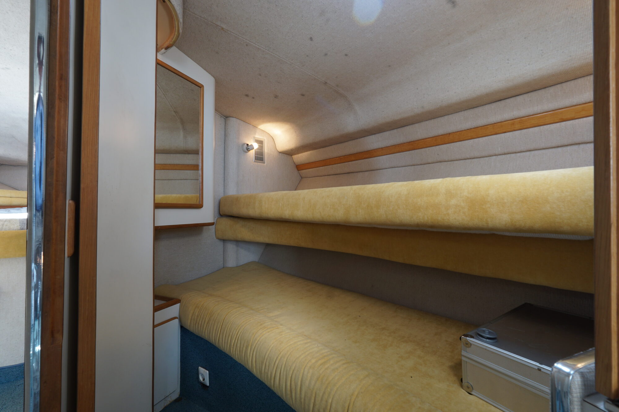 Sea Ray 400 Express Cruiser