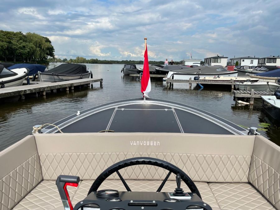 VanVossen 700 cabine sloep 