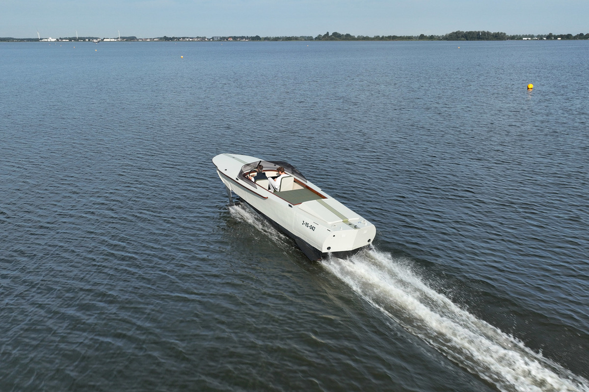 Volga Draagvleugelboot
