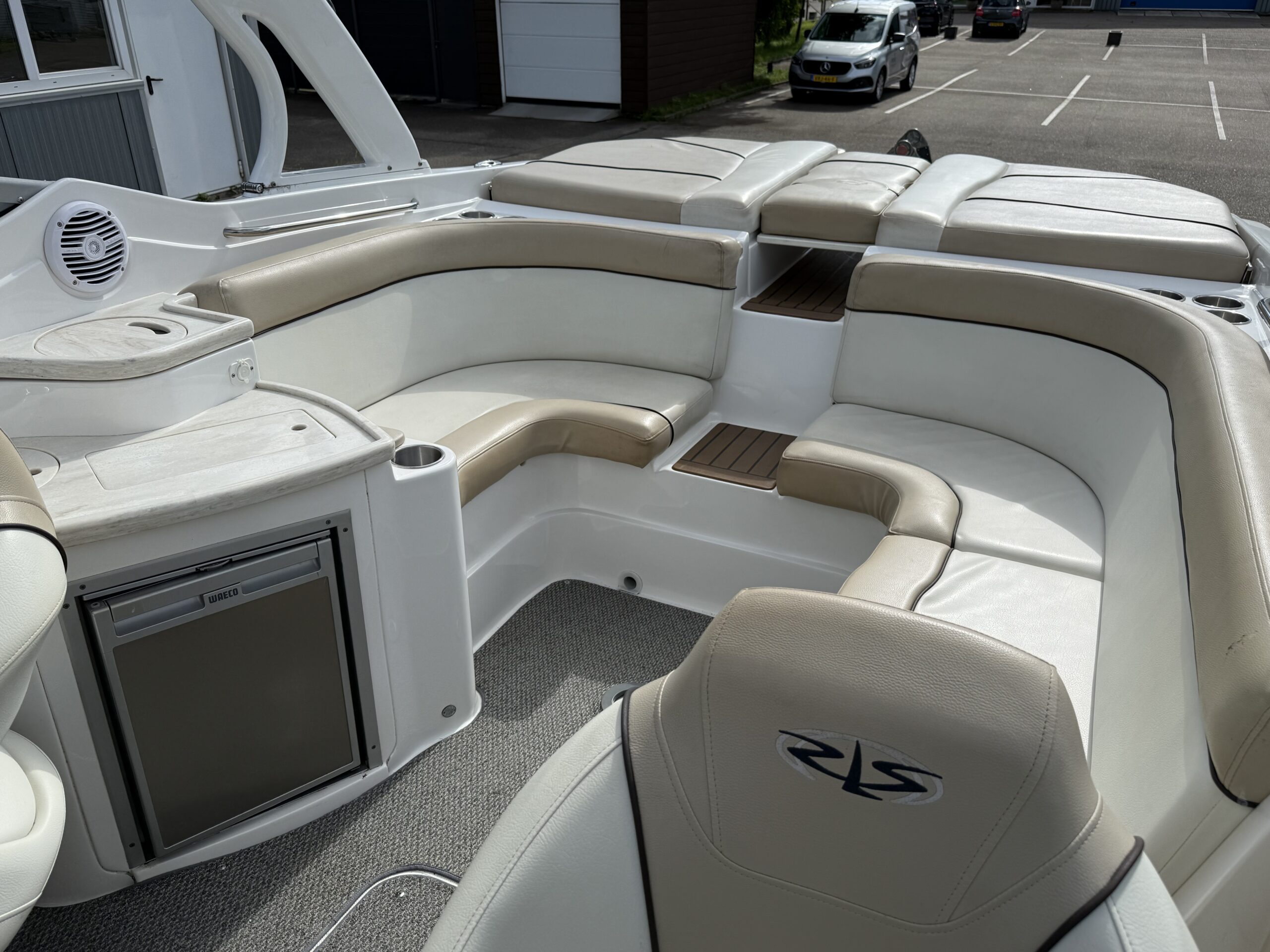 Rinker 276 Captiva Cuddy incl. trailer