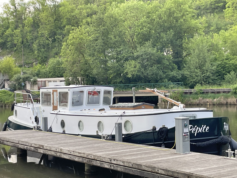 Piper Luxemotor 49L
