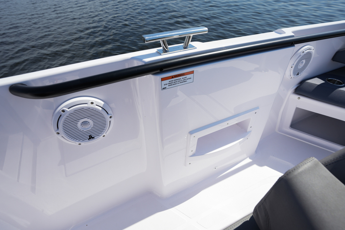 Axopar 25 Cross Bow & Cross Top