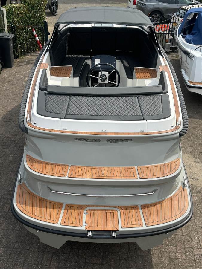 Oud huijzer 740 tender Loosdrecht