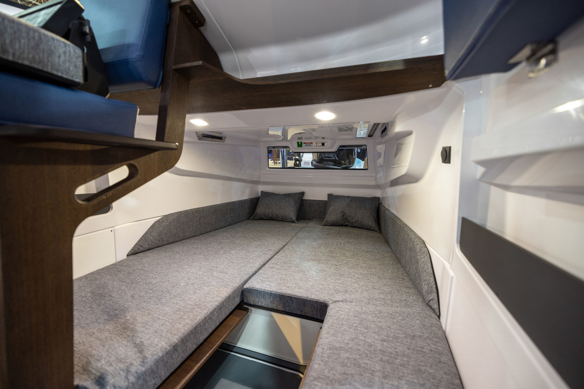 Axopar 29 XC Cross Cabin
