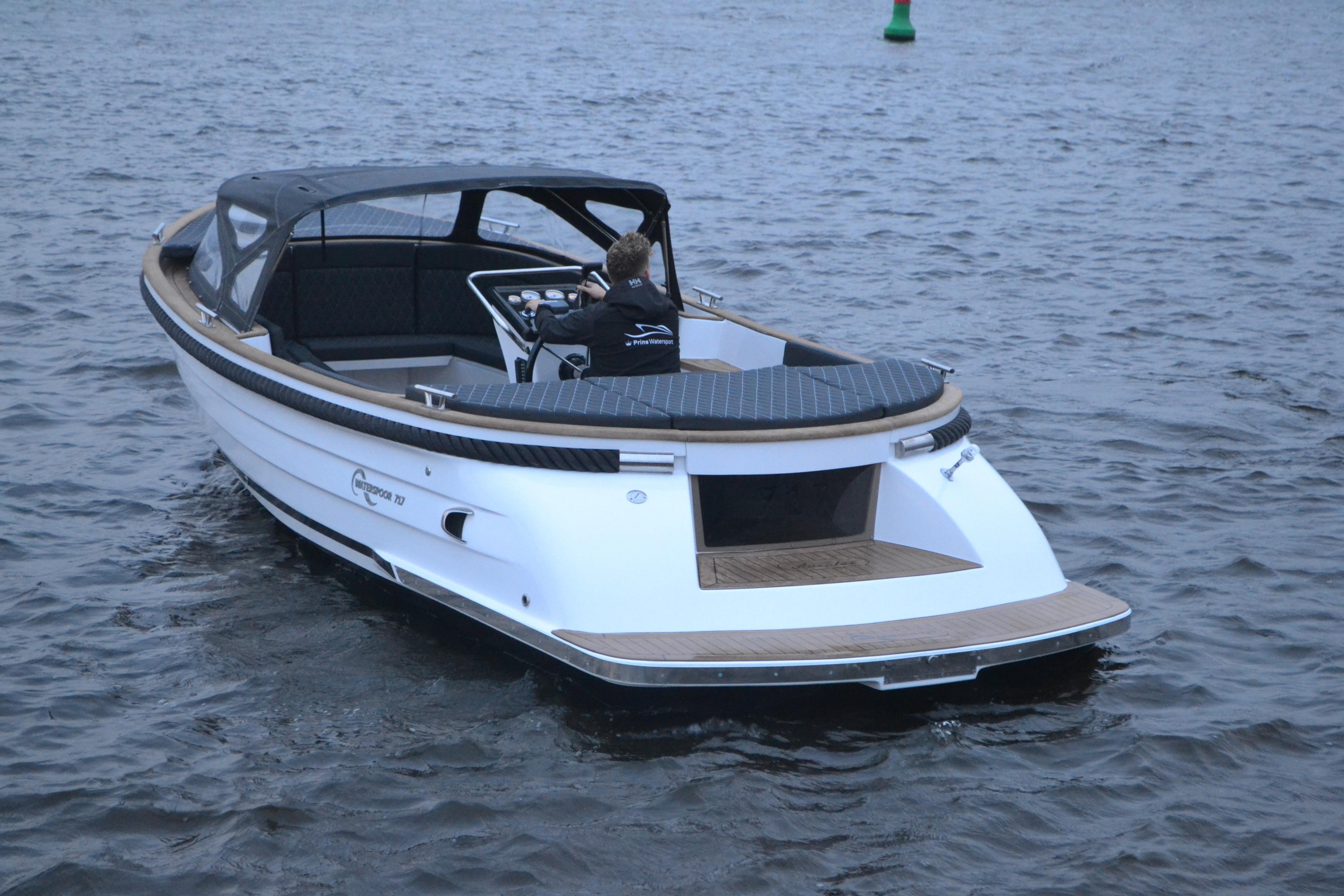 Waterspoor 717Outboard DE GROOTSTE SLOEPENSHOWROOM VAN NEDERLAND
