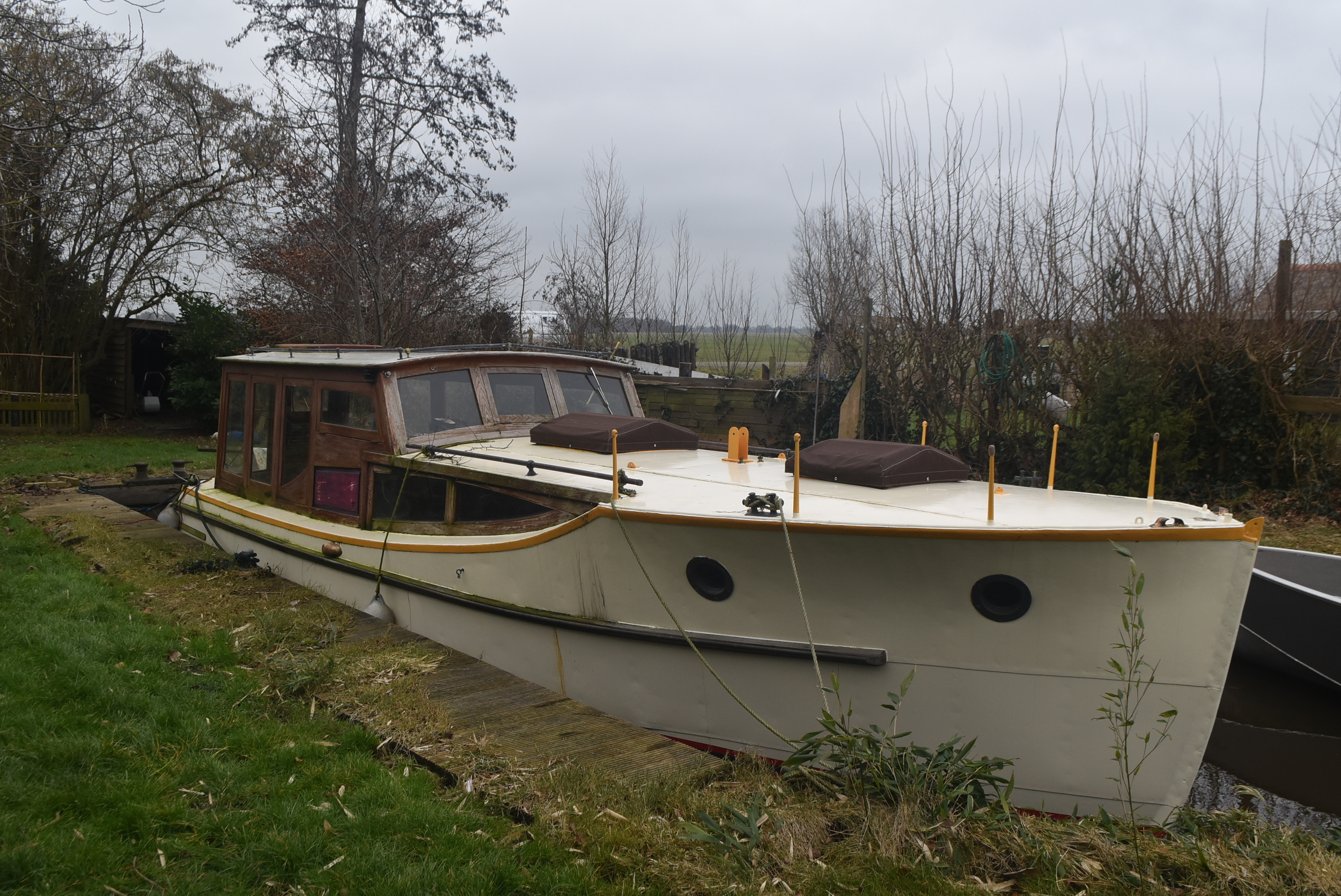 Bakdeksalonkruiser 9.00