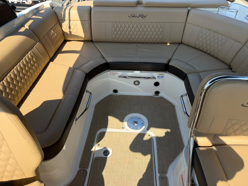 Sea Ray SLX 250