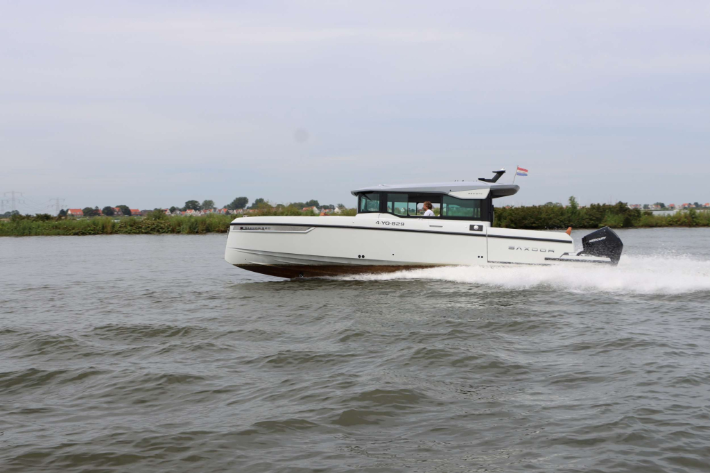 Saxdor Yachts 320 GTC