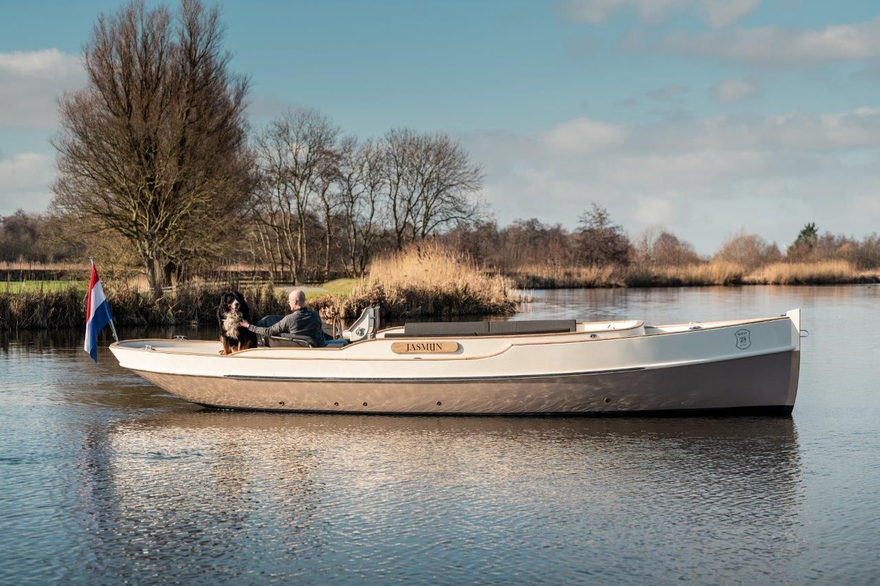 Menken Henley 28