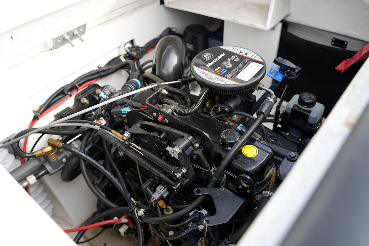 Sea Ray 19 SPX