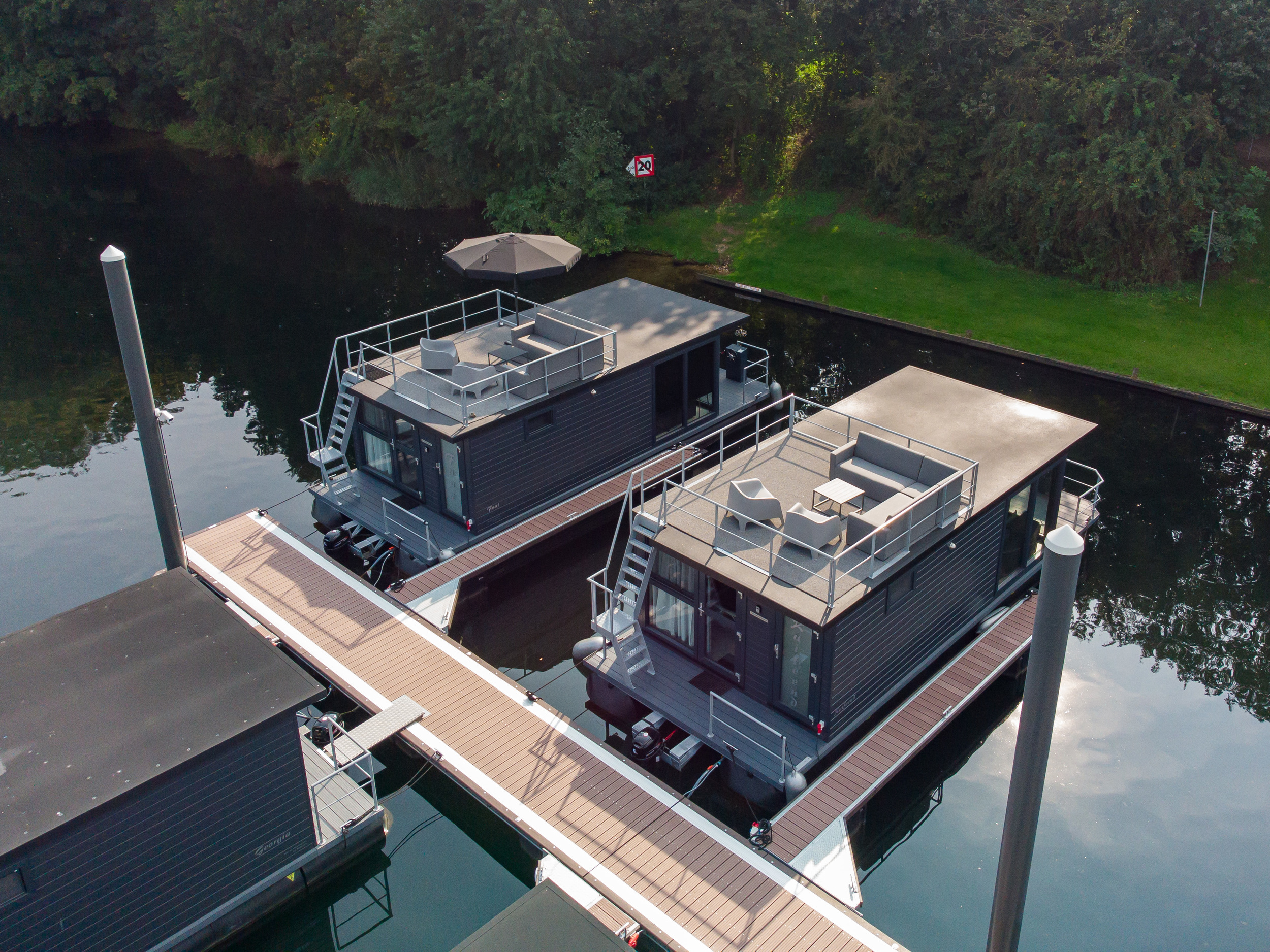 Havenlodge Melite Houseboat (met Huurligplaats)