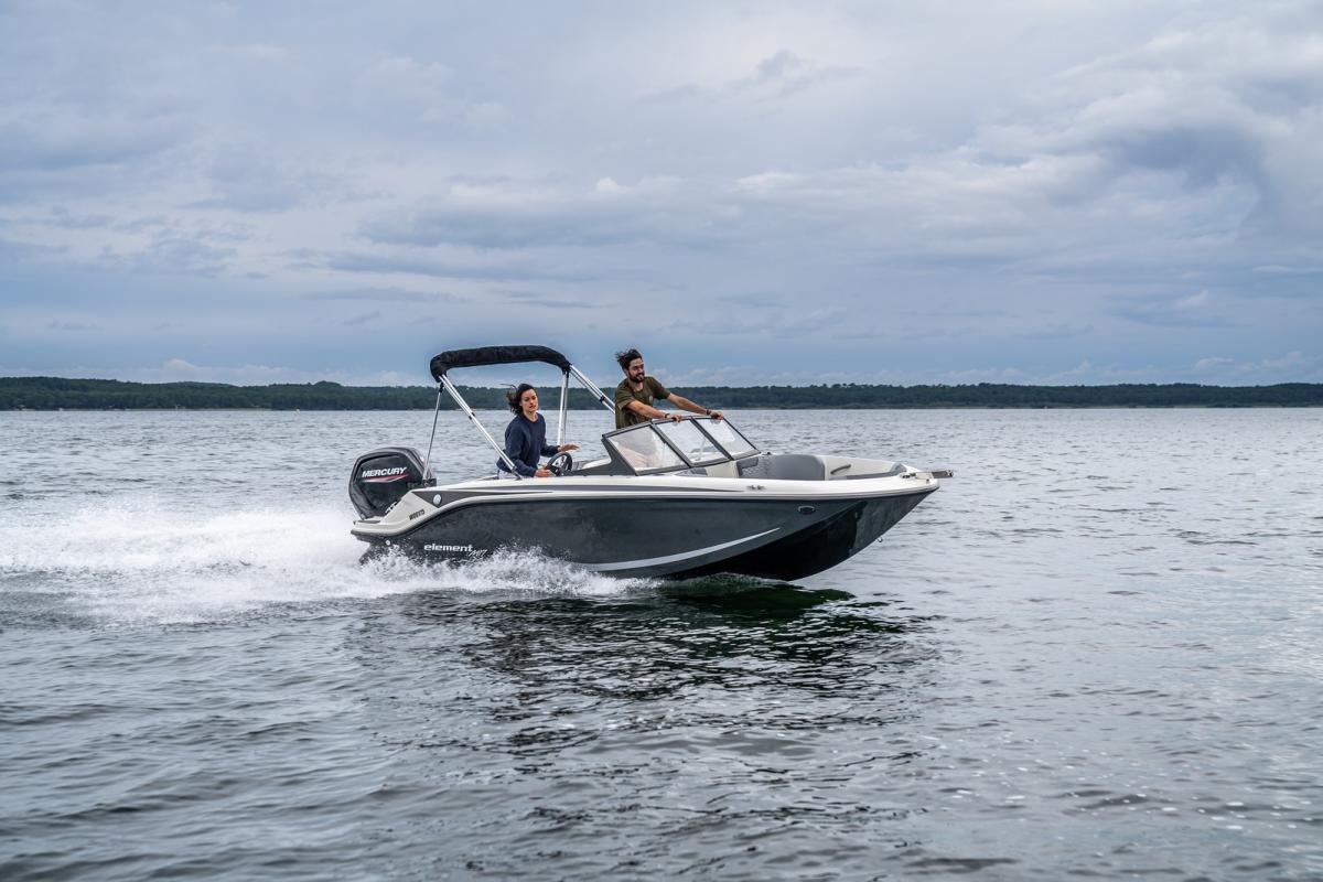 Bayliner M17