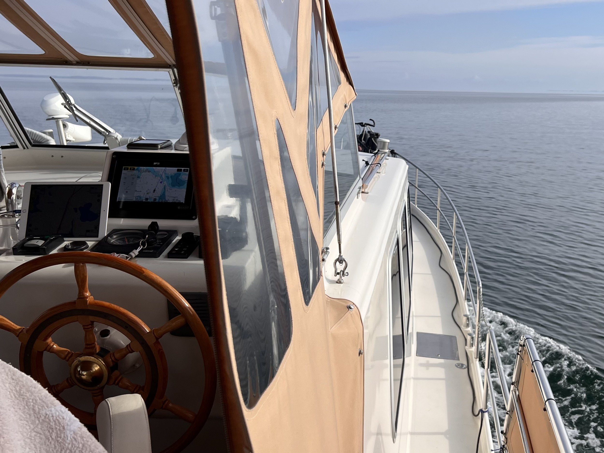 Aquanaut Drifter Trawler 1250 AK