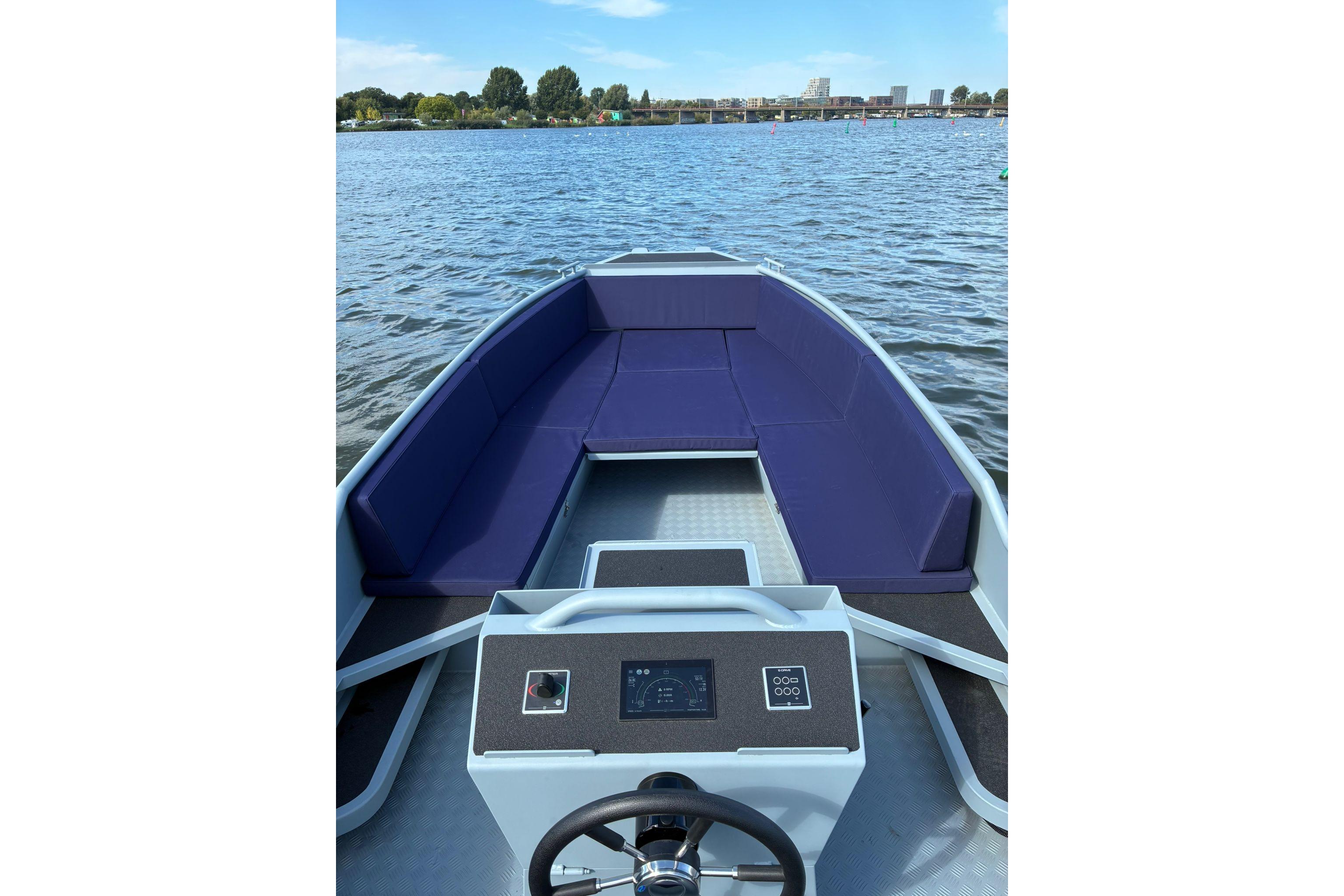 Stormer Tugboat 60
