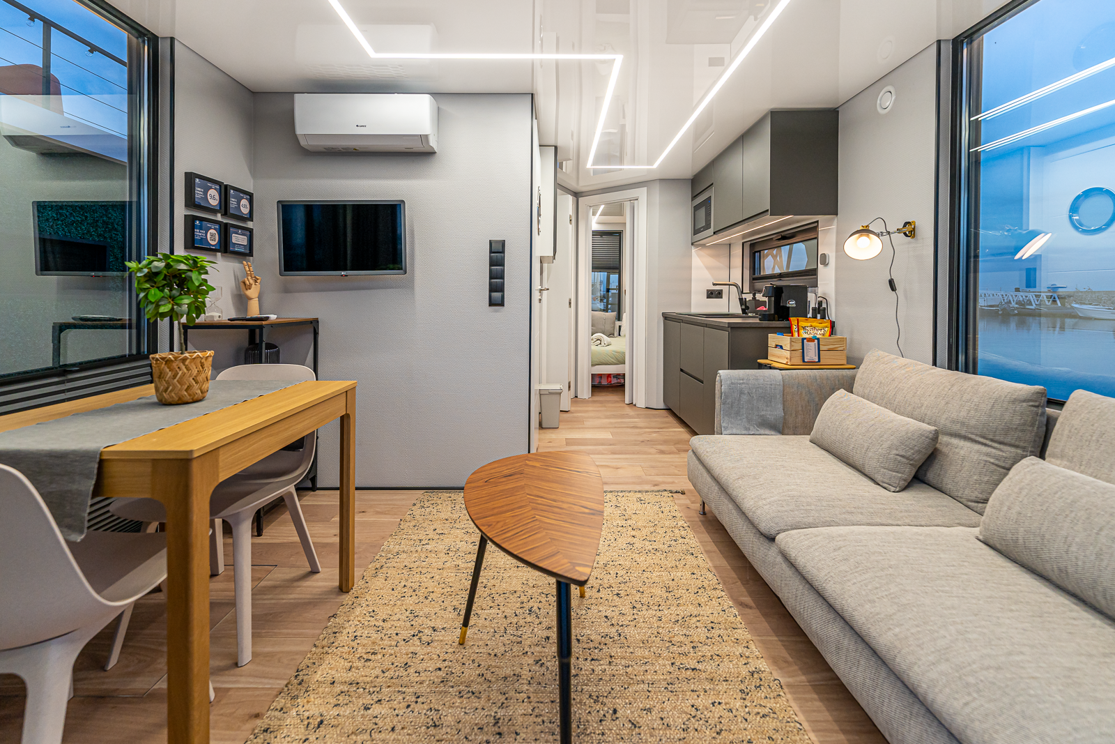 La Mare Houseboat Modern 10 ProLine