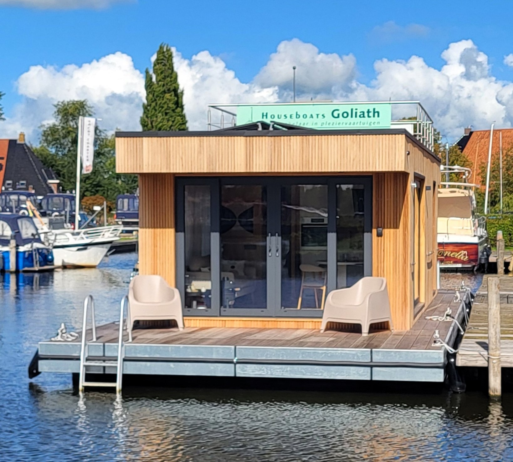 Surla 12 Houseboat Terherne (koop)ligplaats Beschikbaar