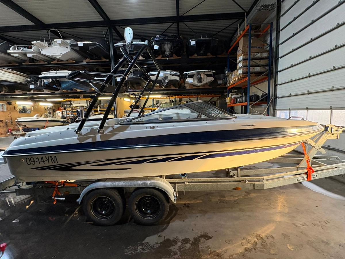 Glastron 205 GT Bowrider hoofdfoto: 1