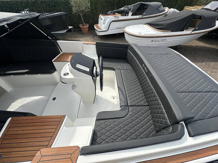 Oud huijzer 740 tender Loosdrecht