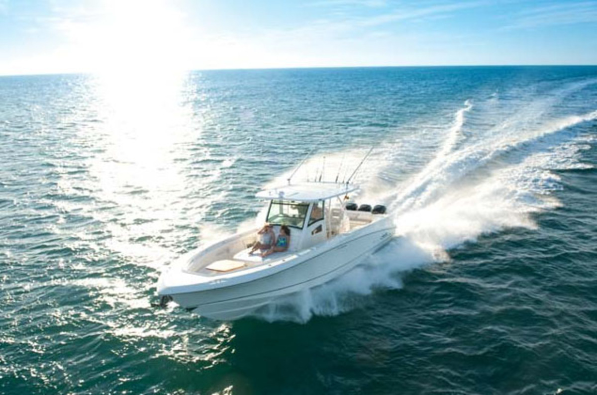Boston Whaler 380 Outrage
