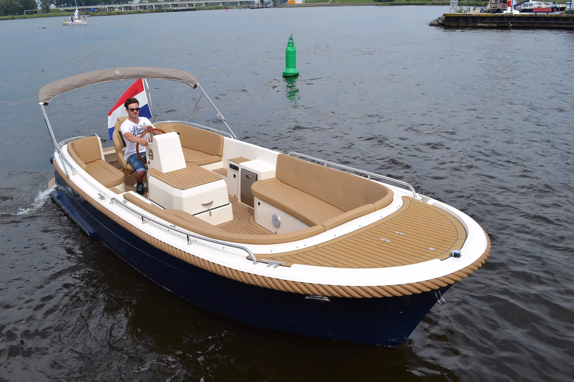 Primeur 700 Tender