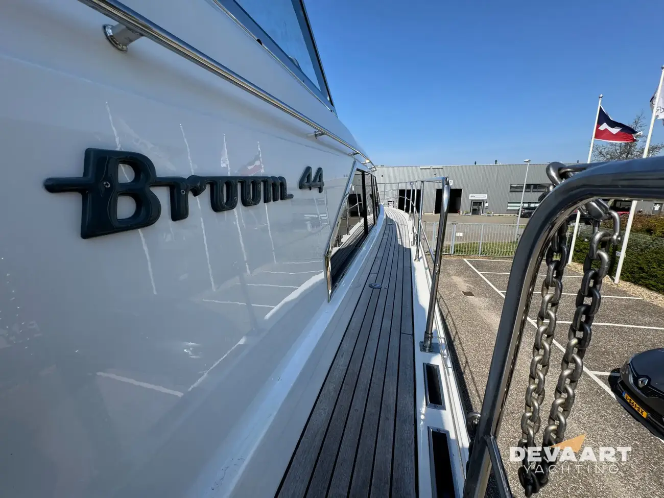 Broom 44