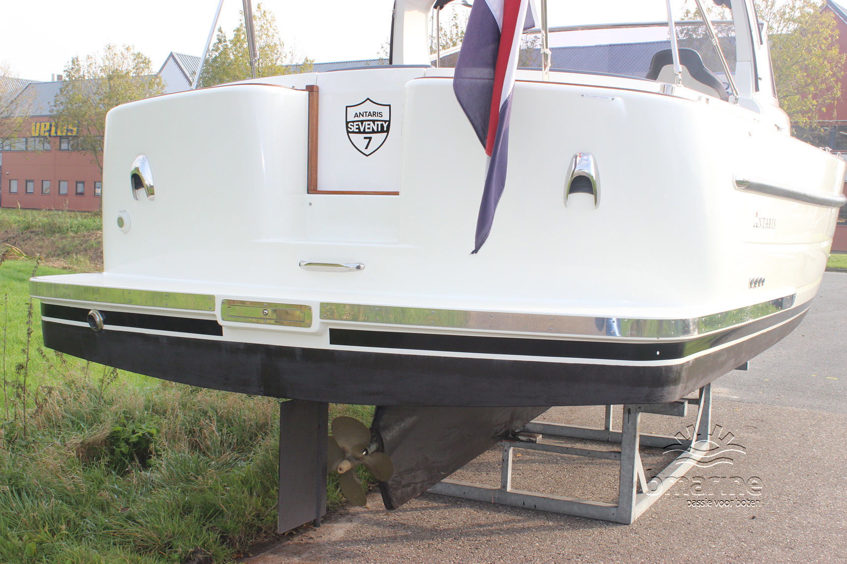 Antaris Seventy7 Cabin