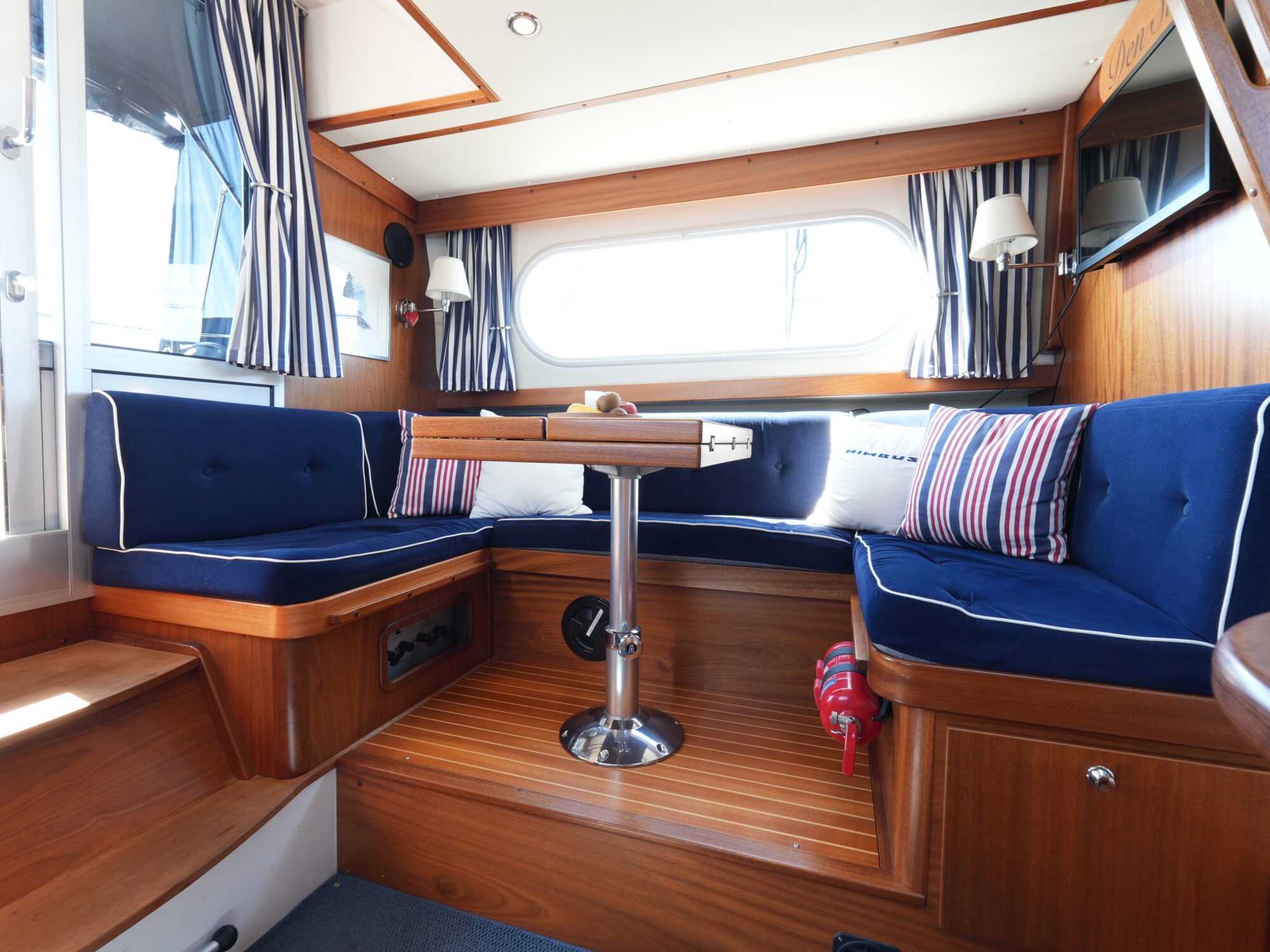 nimbus 380 Commander