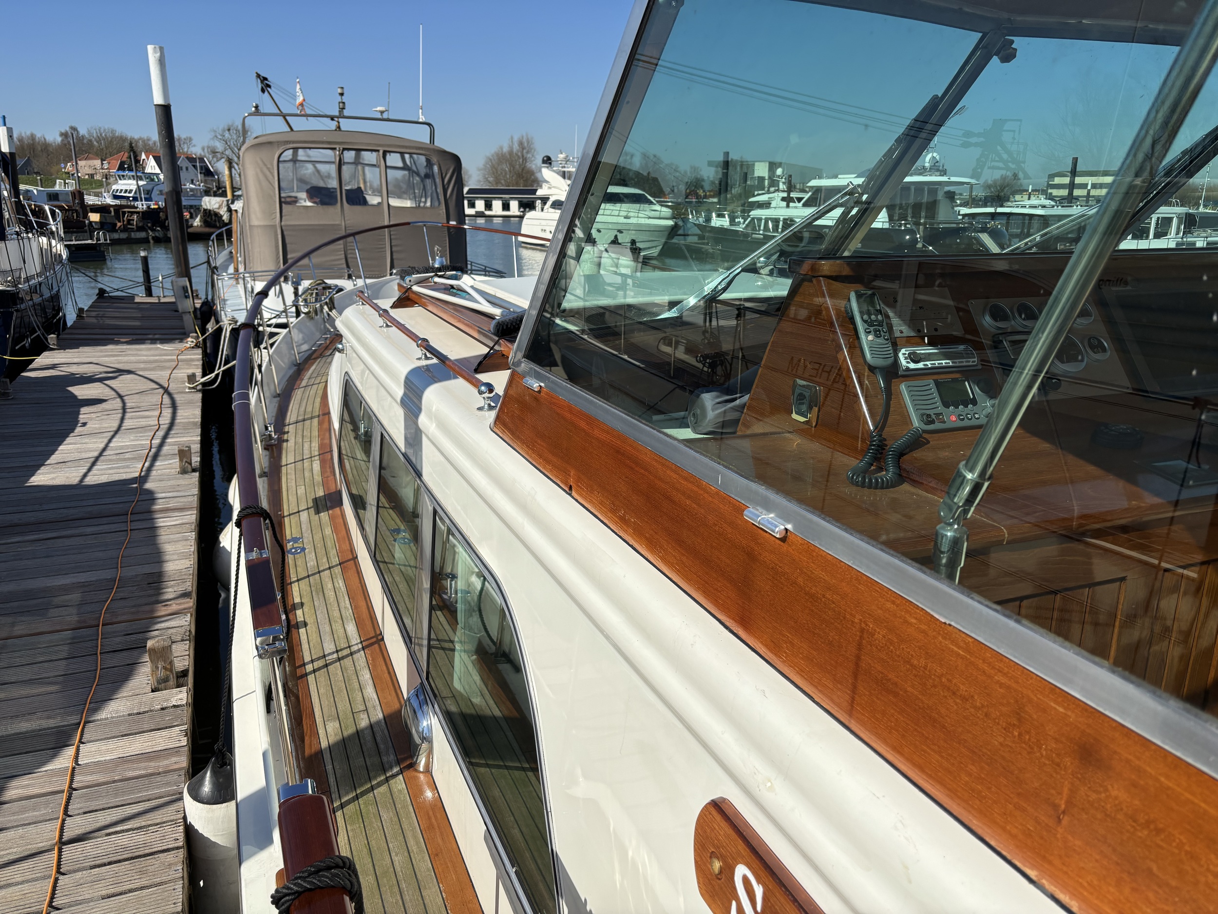 Super Van Craft 14.80 Cabrio Stabilizers