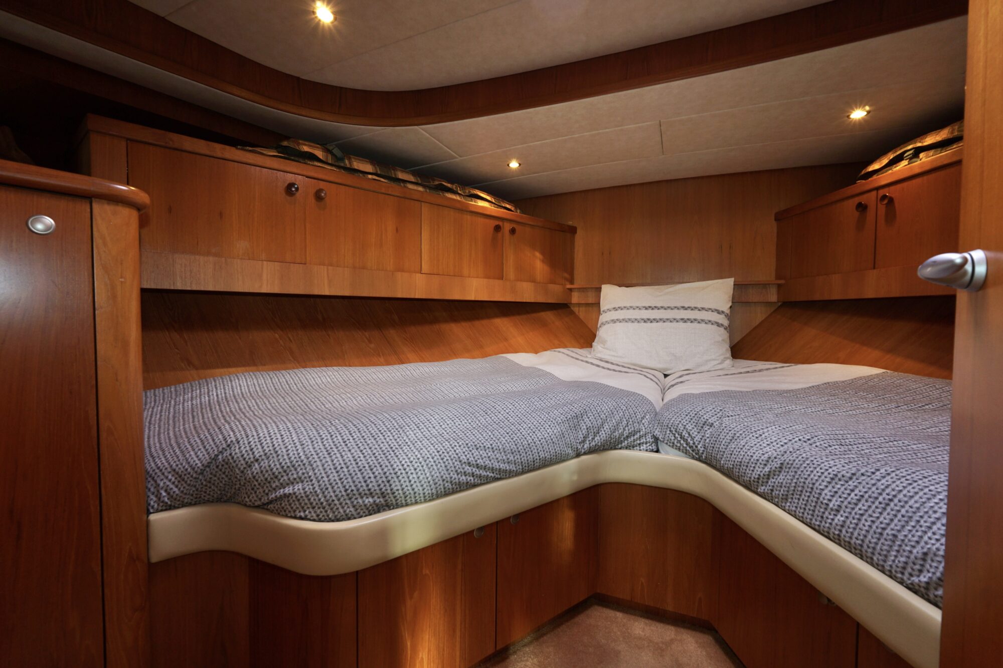 Van den Hoven Exclusive 18.00 VS