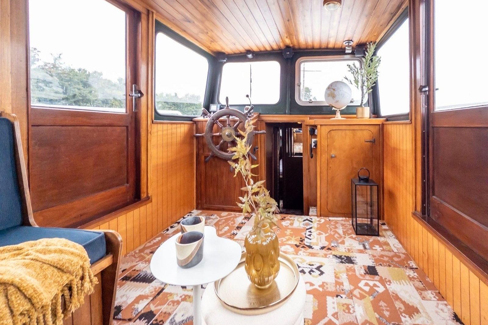 Lemsteraak motorjacht