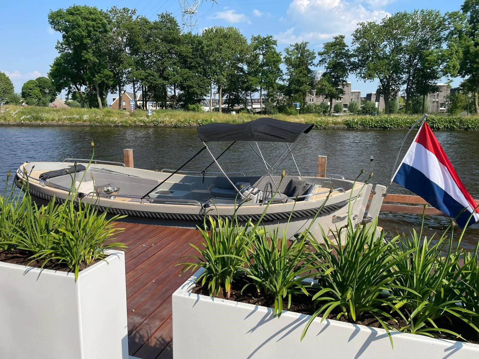 Seafury 900 Soft-top