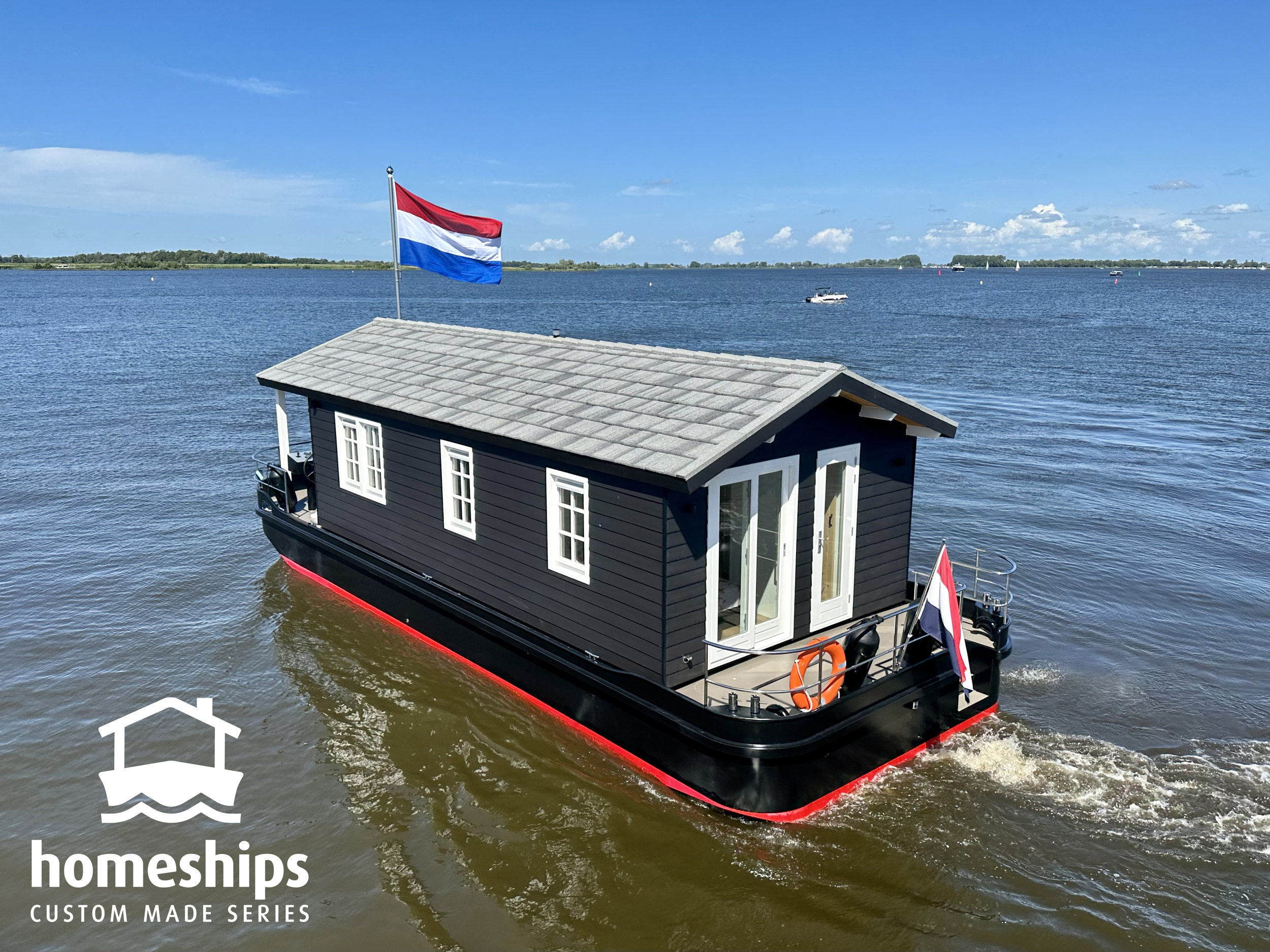 HOMESHIP VaarChalet In Amsterdam 1250D Luxe Houseboat