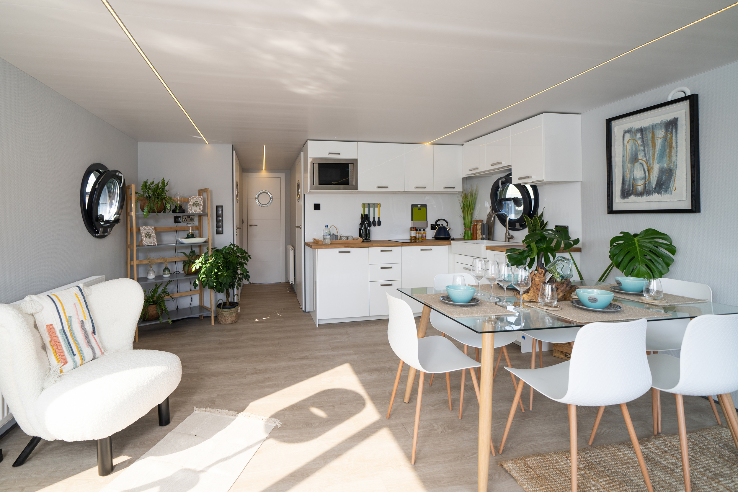 La Mare Houseboat Apartboat XXL - NEW La Mare Houseboat Apartboat XXL - NEW