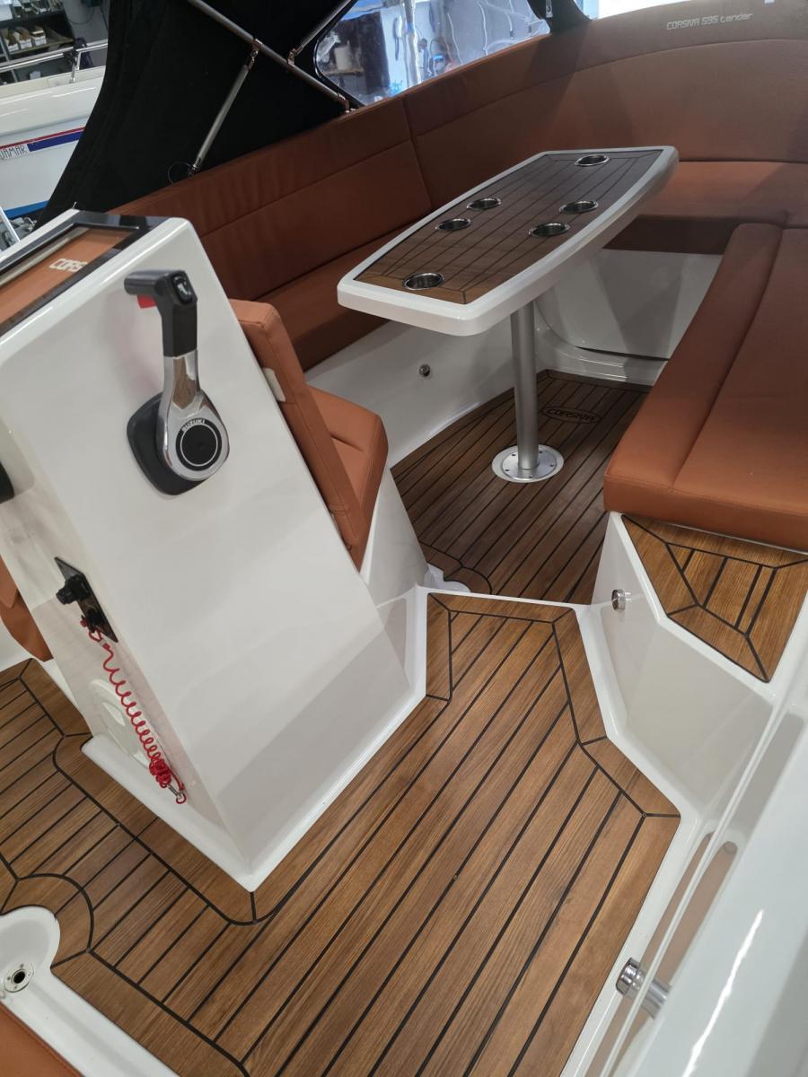 Corsiva 595 Tender