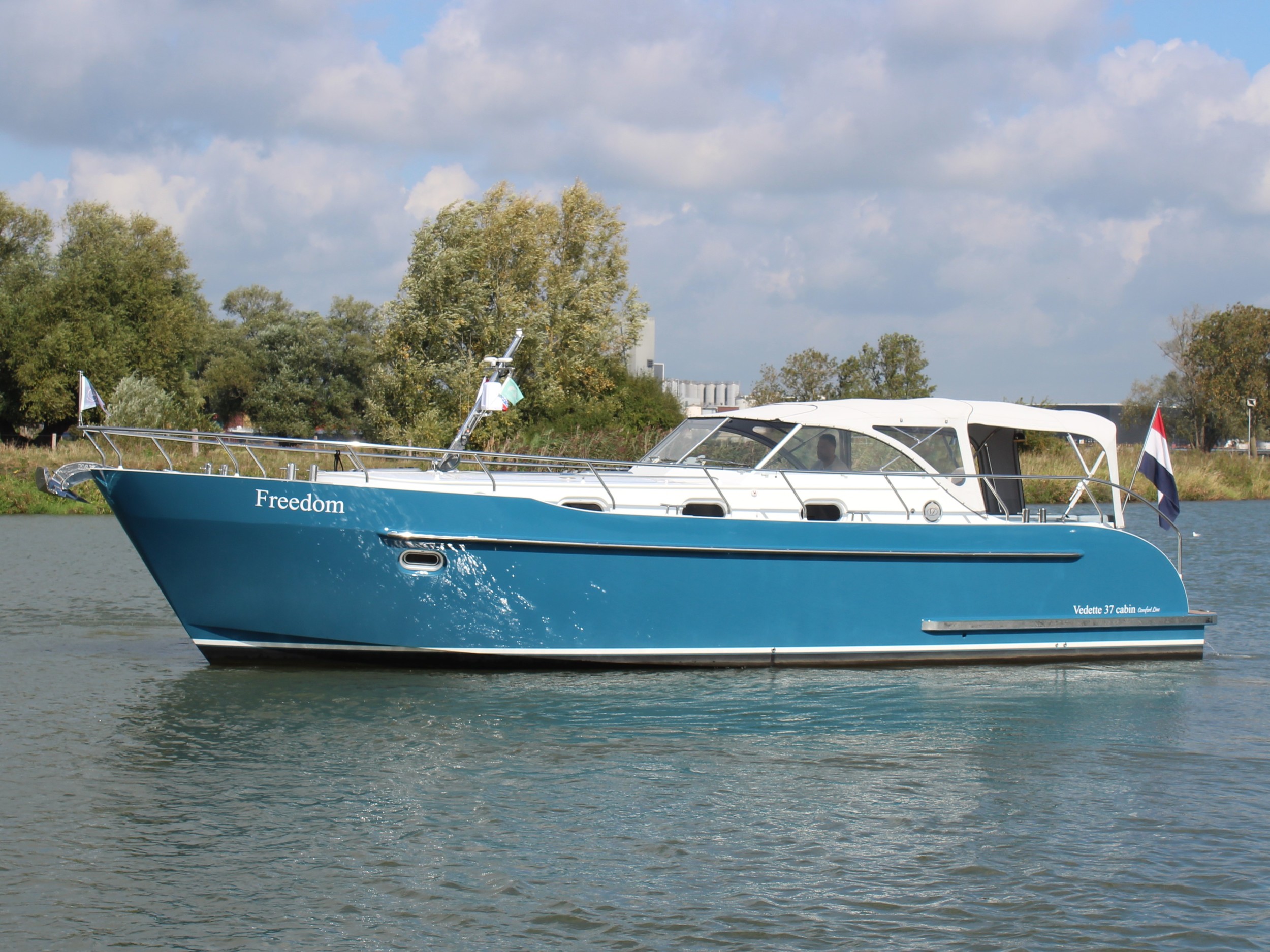 Vedette 37 Cabin Comfort Line