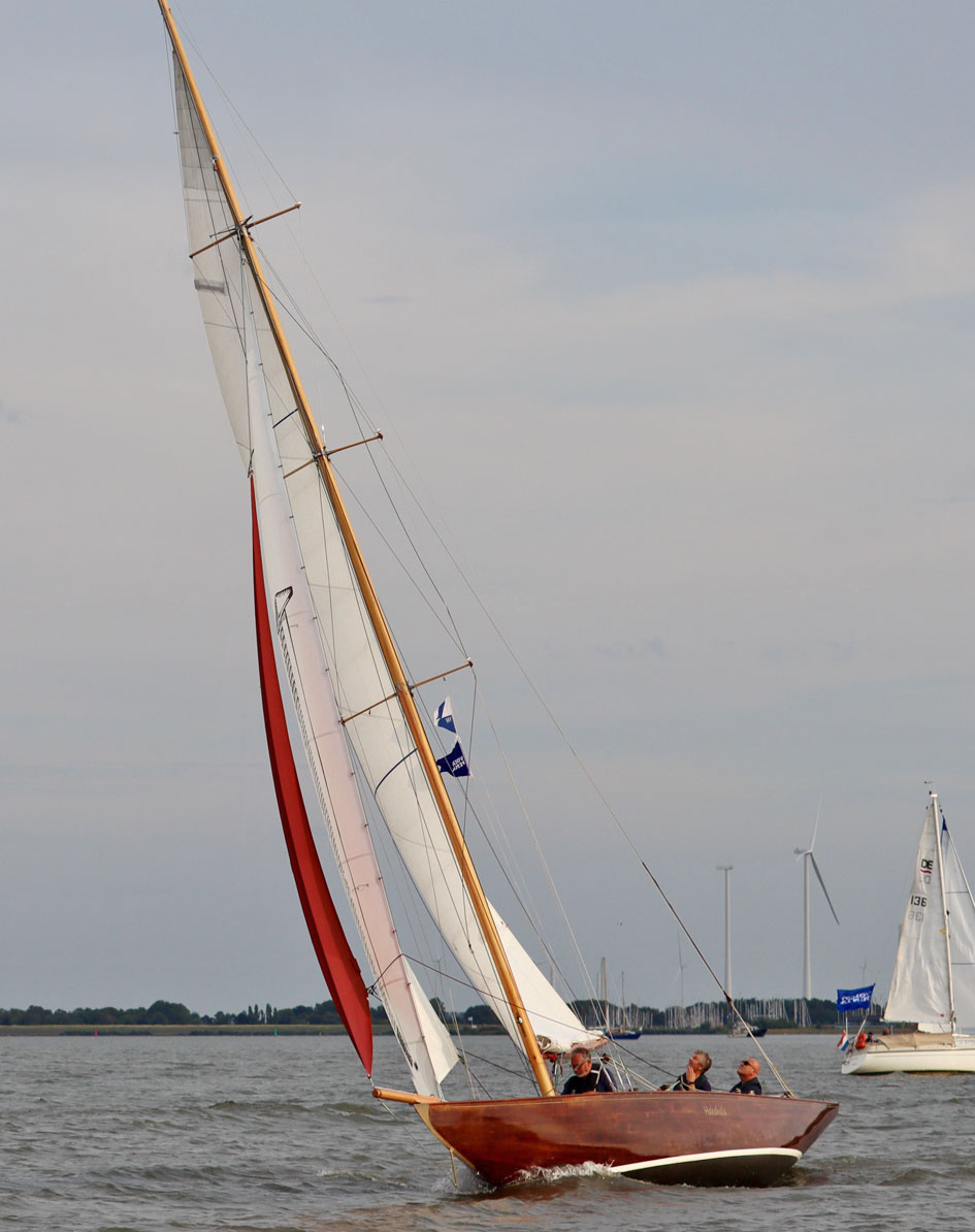 6mR Klassiek Zeiljacht 11.48