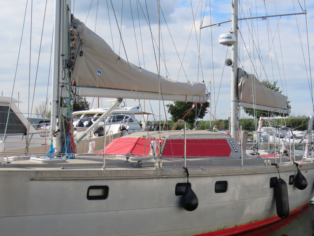One-off 50’ aluminium Expedition Cruiser