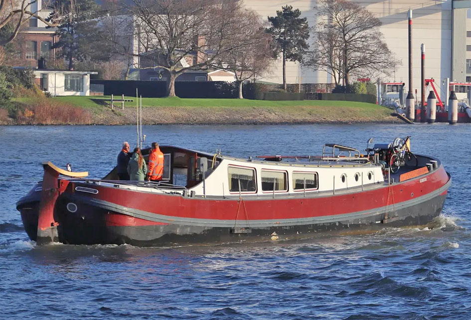 Motortjalk 21.40, met UBC