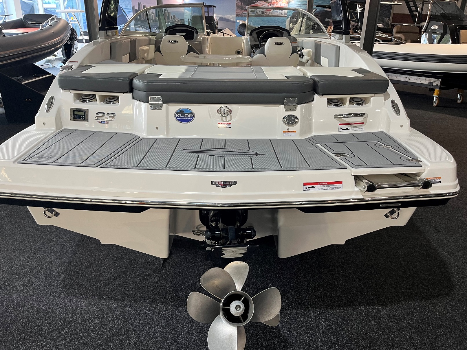 Chaparral AANBIEDING SHOW -  23 SSI met Mercruiser 300 pk uit bouwjaar 2024!