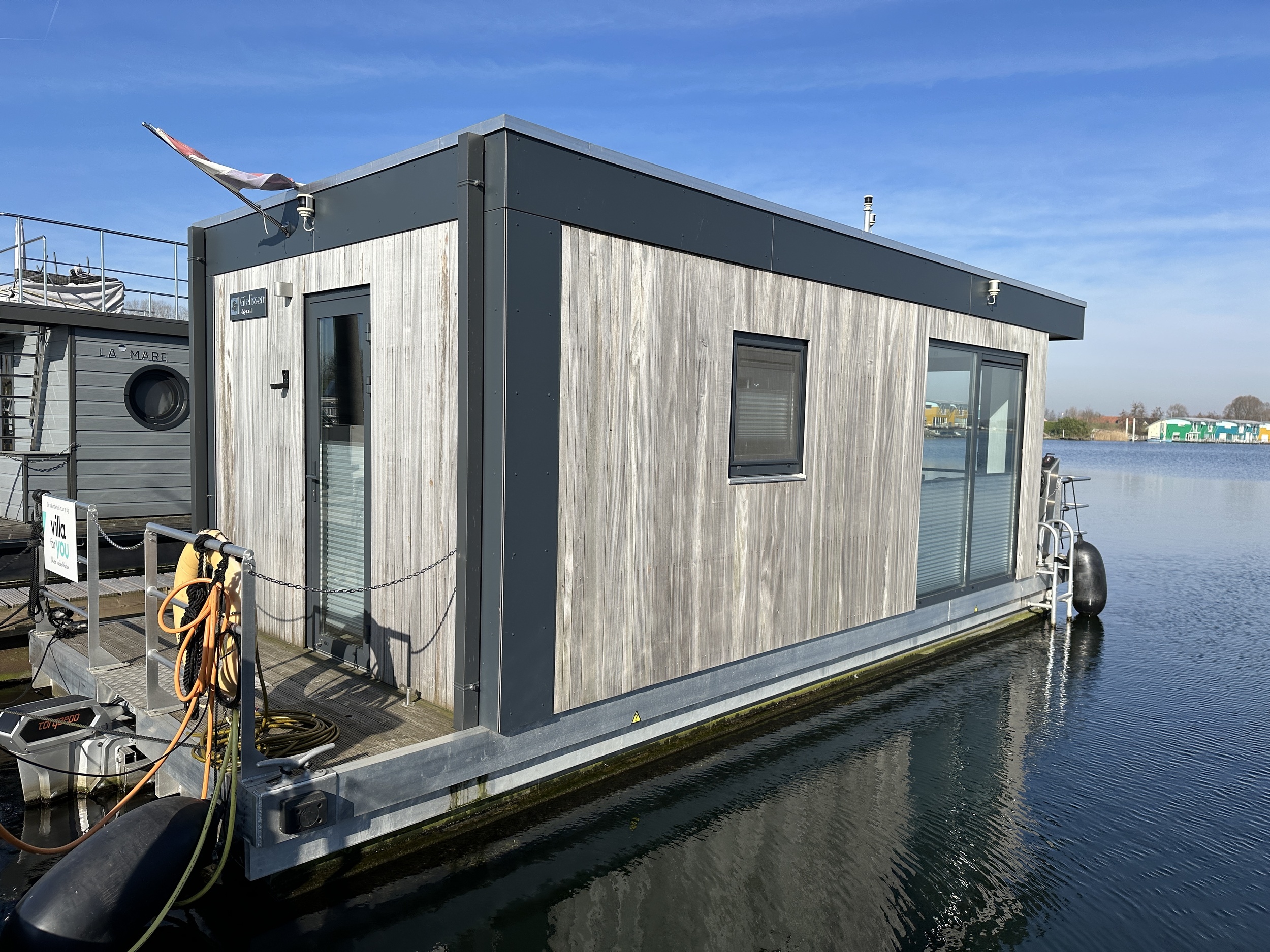 Gielissen Marin Home 32 Tiny Houseboat