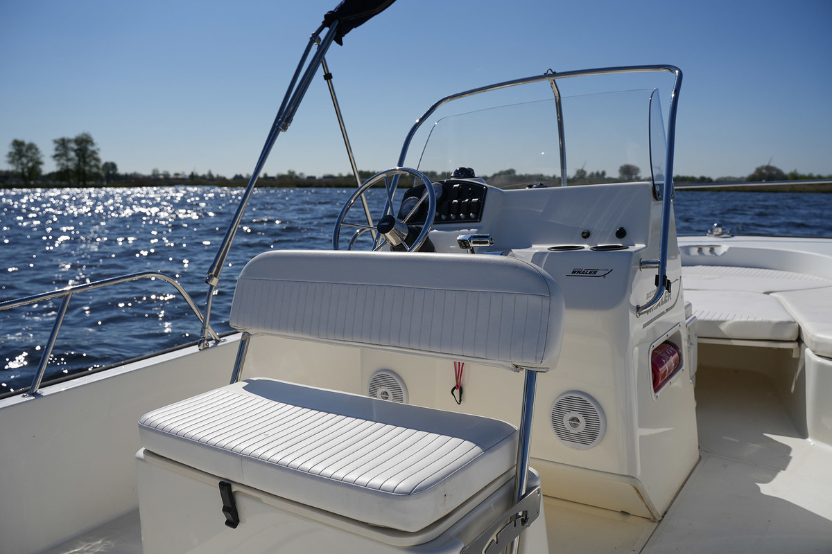 Boston Whaler 190 Montauk