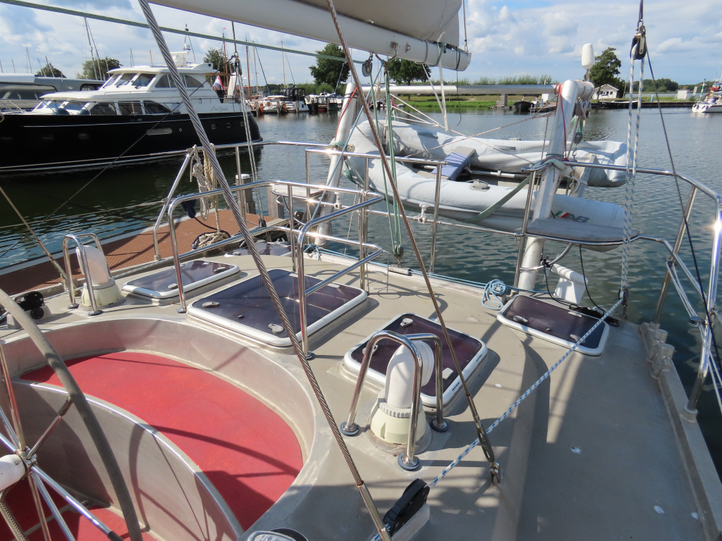 One-off 50’ aluminium Expedition Cruiser