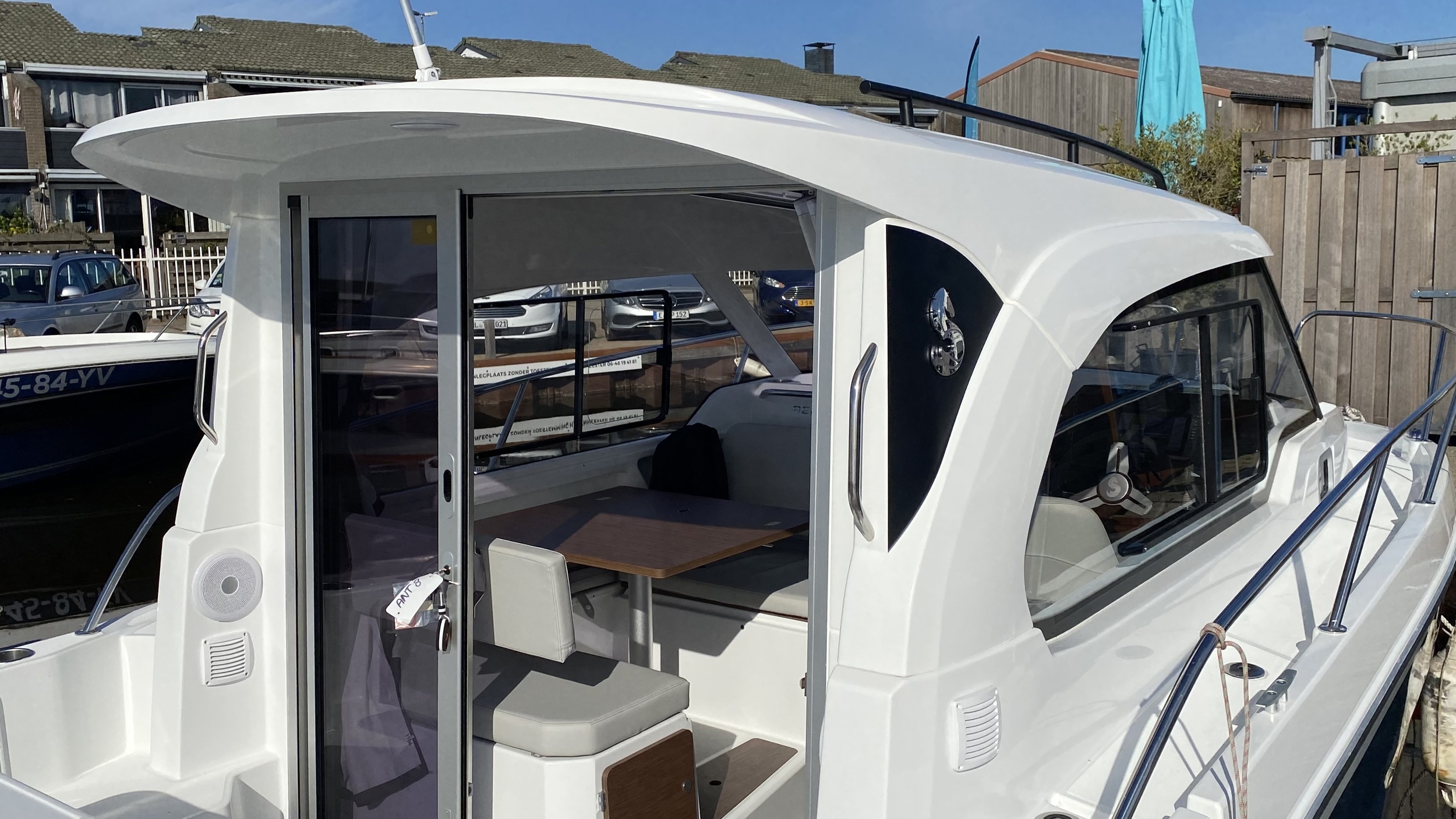 Beneteau Antares 8