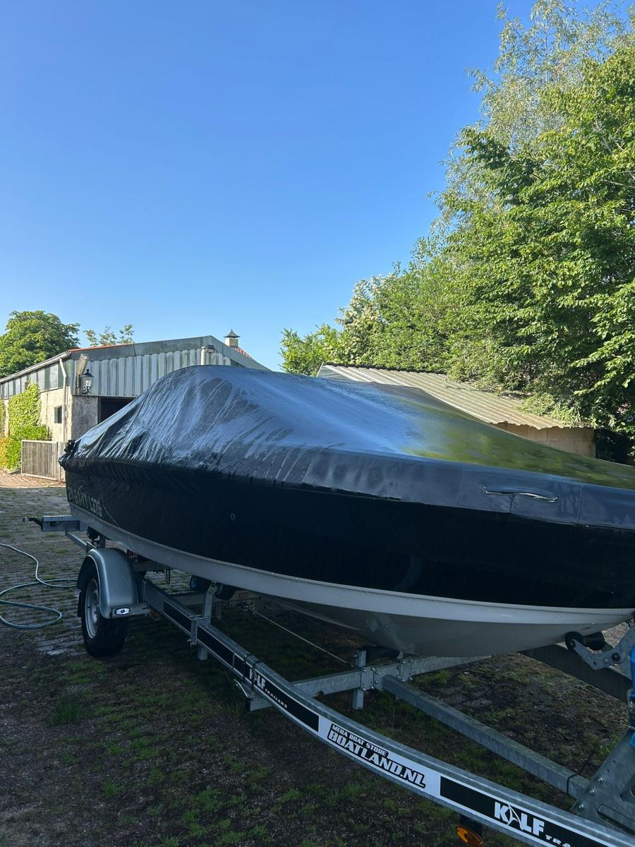 Four Winns H180 outboard